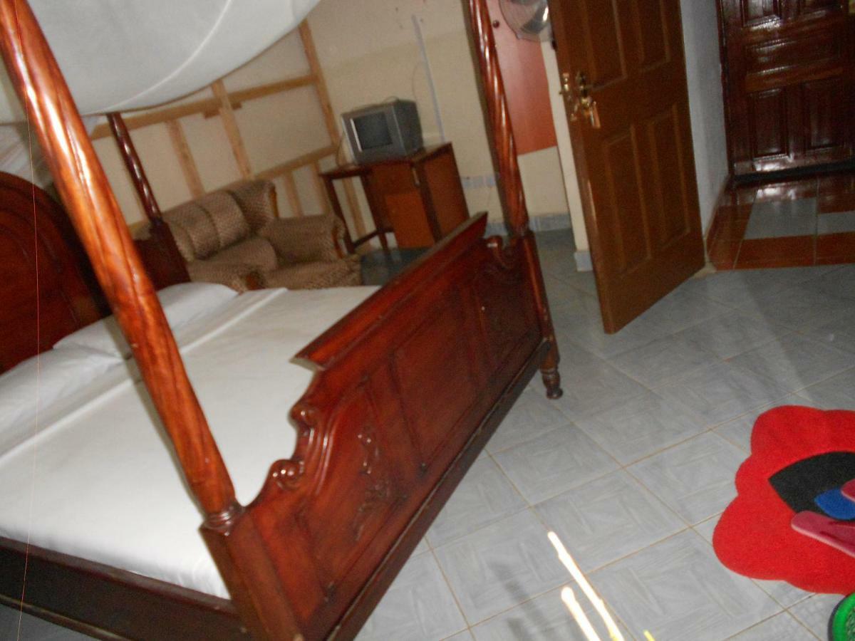 Riversand Hotel キスム エクステリア 写真
