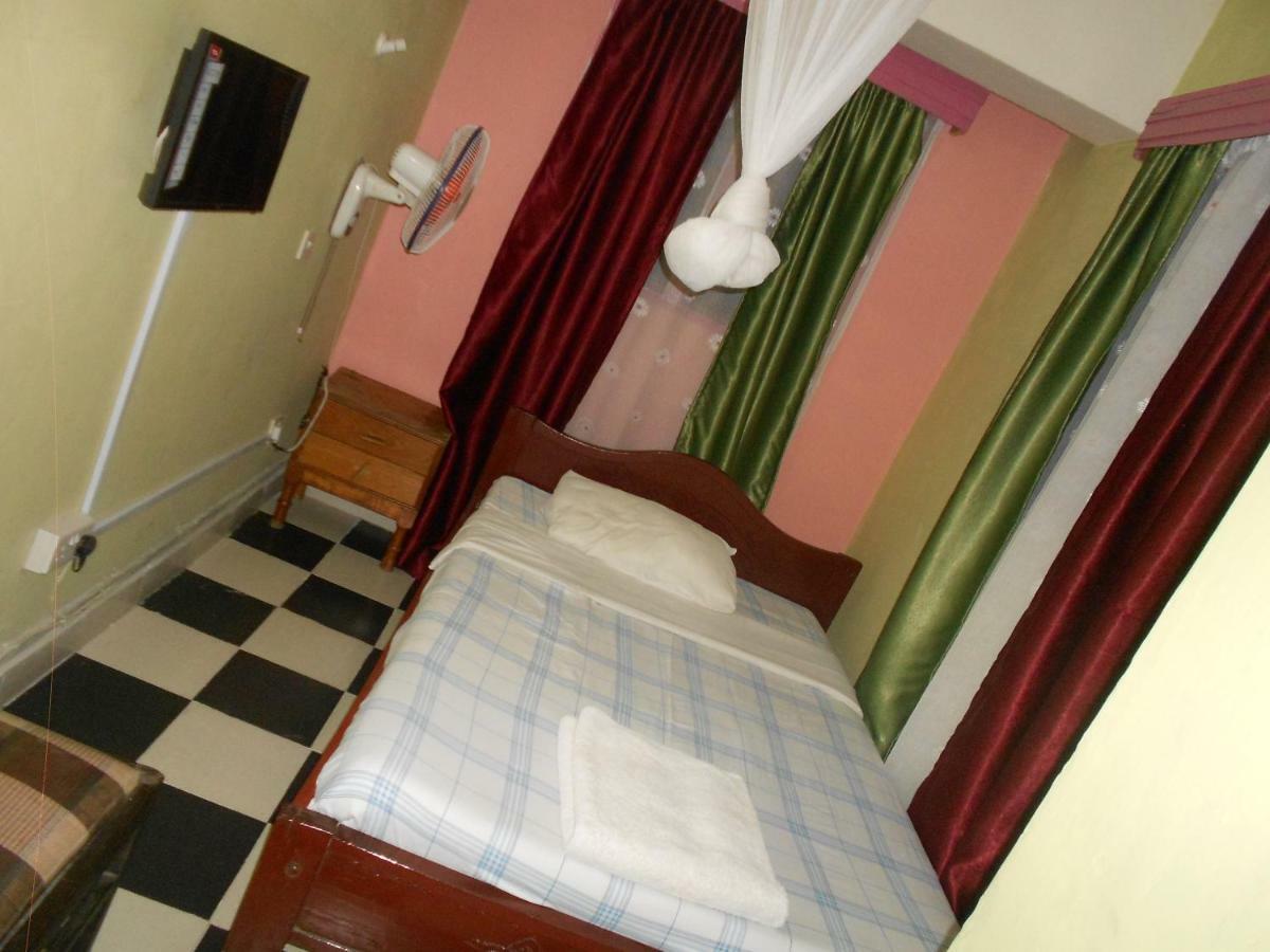 Riversand Hotel キスム エクステリア 写真